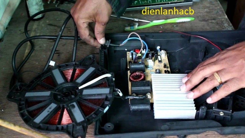 Sửa bếp từ tại Phúc La